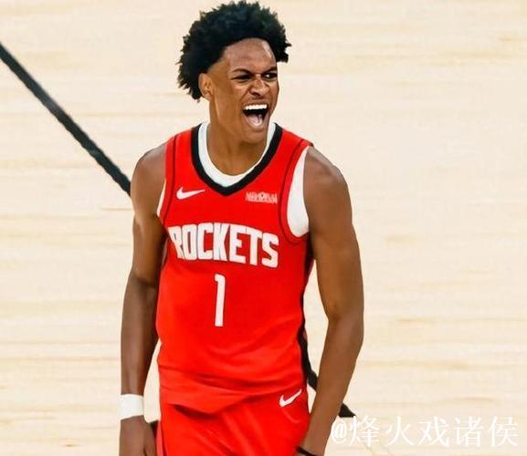 最后时刻阿门跟防哈达威被吹无球犯规,火箭挑战失败 最后时刻阿门跟防哈达威被吹无球犯规,火箭挑战失败